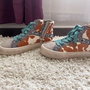 Gianni Bini Cow Print Sneakers. Never worn